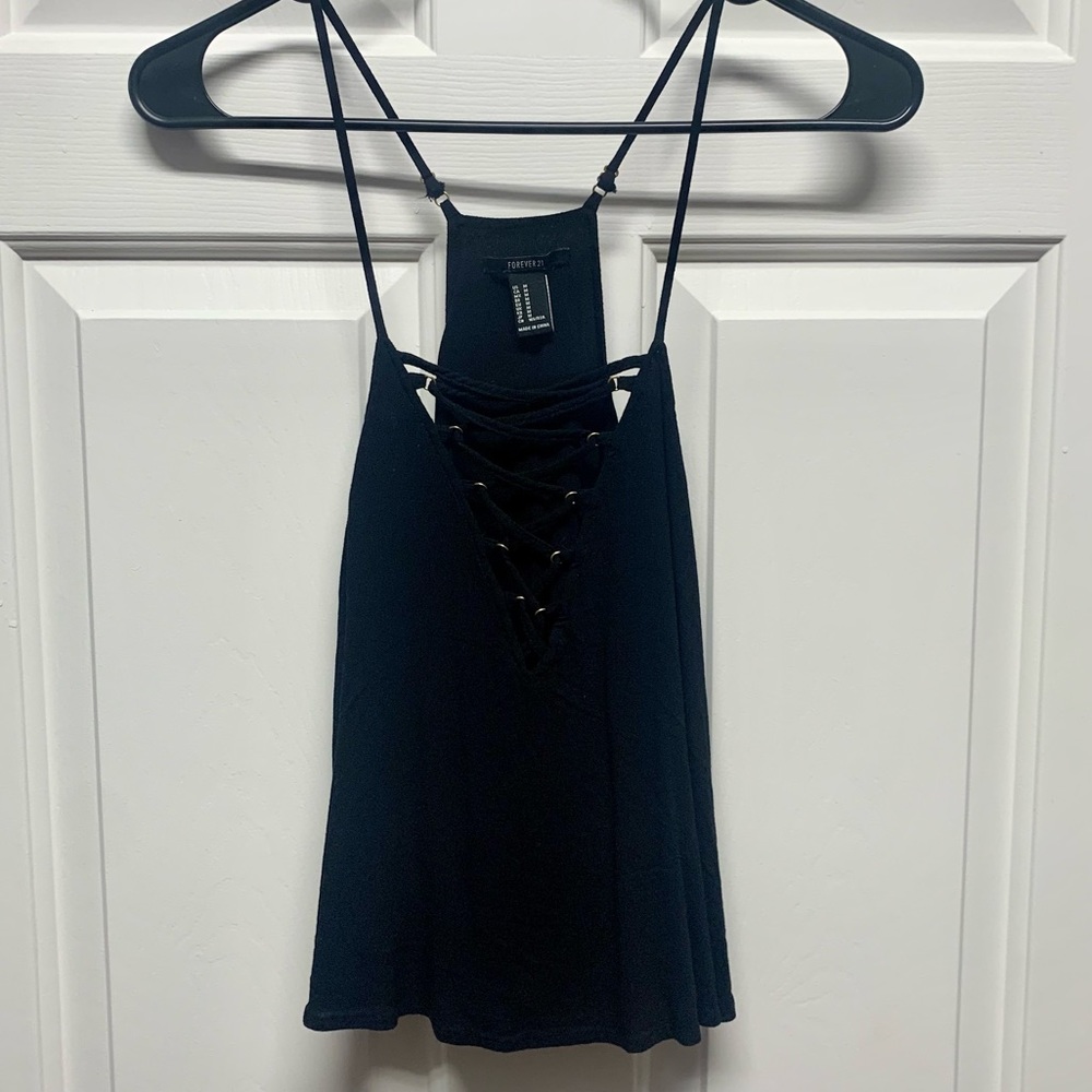 ◾️ Sexy Forever 21 Tank Top W/ Deep V Neck ◾️